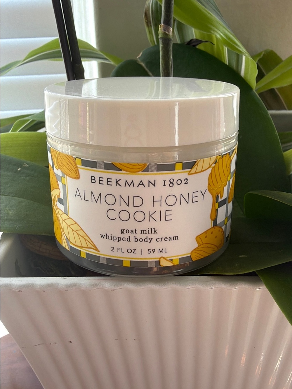 Beekman 1802 Almond Honey Cookie Whipped Body Cream - White & Yellow